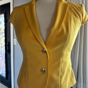 New York and COMPANY yellow fitted blazer